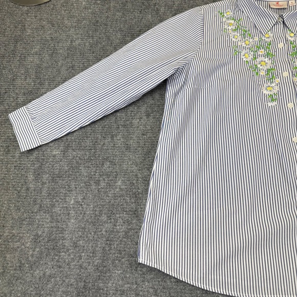 New wo tag Quacker Factory Women's XL Blue White Striped Embroidered Daisy Shirt - Picture 4 of 16
